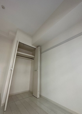 プレサンスOSAKA江坂の収納