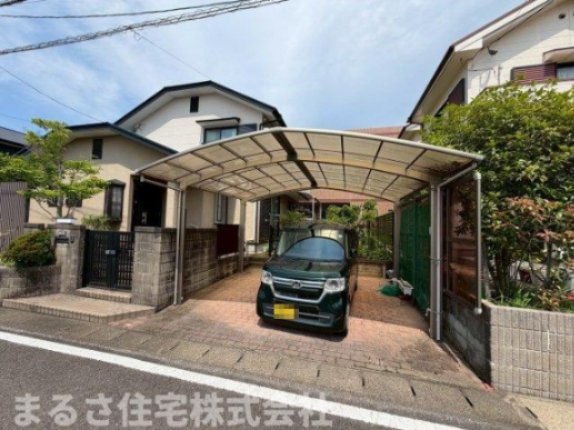 本郷北方　中古戸建の前面道路含む現地写真