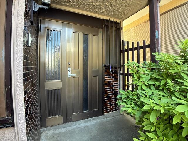 松戸市西馬橋３丁目戸建のエントランス