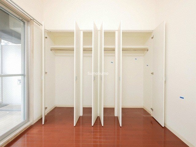 ルネ日本橋アネーロの収納