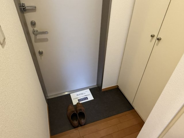 ロゼオマーレ中野の玄関