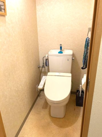 ヴェルビュ六甲山手のトイレ|ウォシュレット付き