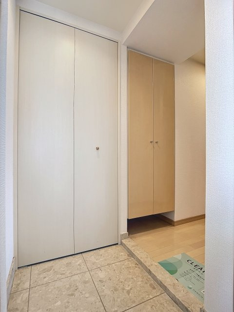 サンスタレ浅草の玄関