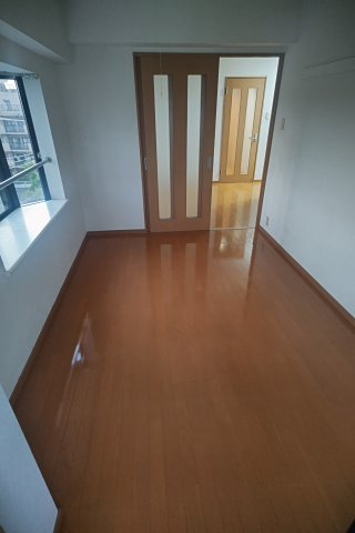 コートパークサイドの居間・リビング