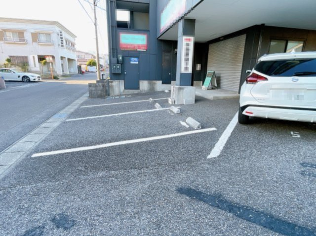 ラマージュの駐車場