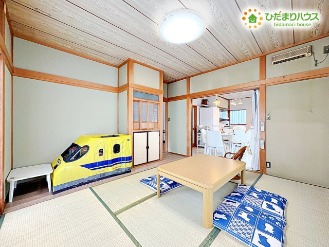熊谷市相上　中古一戸建ての居間・リビング
