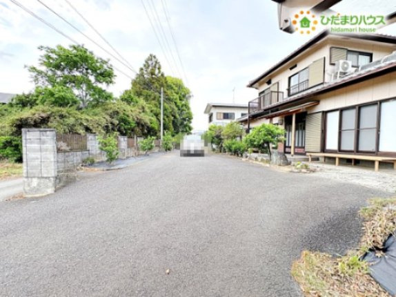 熊谷市相上　中古一戸建ての駐車場