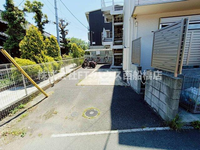 エアフォルク原木の駐車場