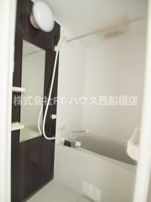 エアフォルク原木の浴室