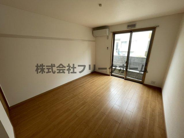 武蔵野市西久保３丁目のアパートの寝室