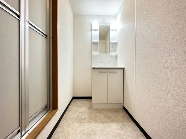 ロゼ2の独立洗面台