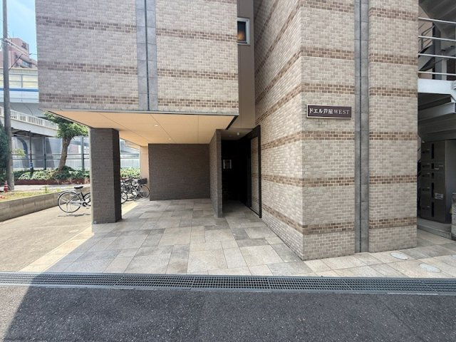 ドエル芦屋WESTのエントランス