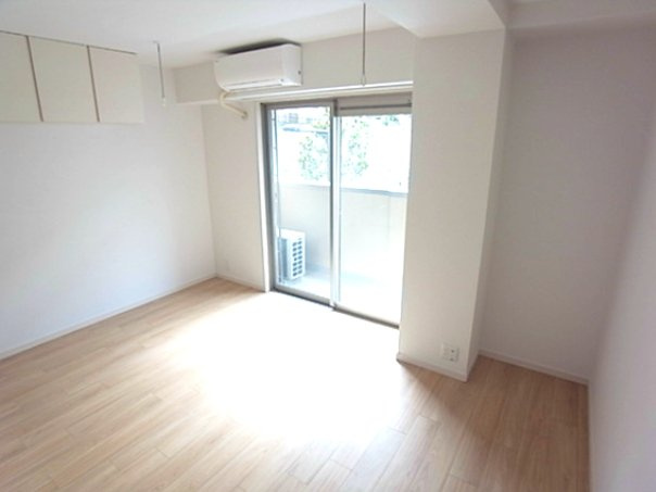 ドエル芦屋WESTの居間・リビング
