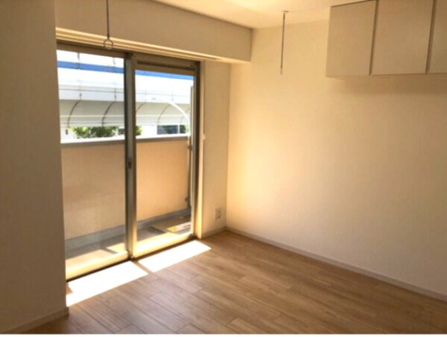 ドエル芦屋WESTの居間・リビング