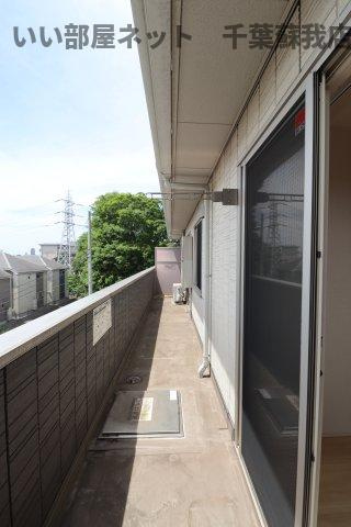 フィオーレのバルコニー|暖かな日差しのふりそそぐバルコニー