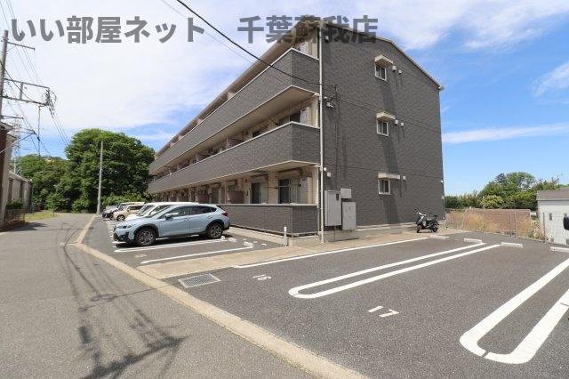フィオーレの駐車場|駐車スペースもあります