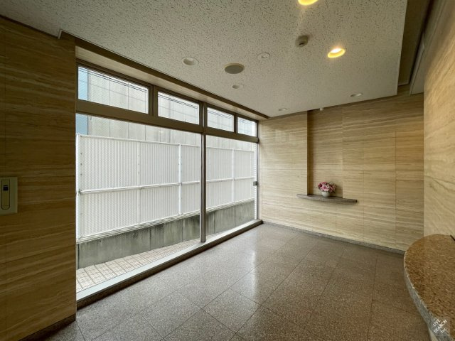 ジークレフ夙川フラットのエントランス