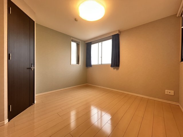 ジークレフ夙川フラットの洋室