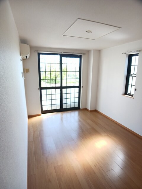 １階のお部屋になります。