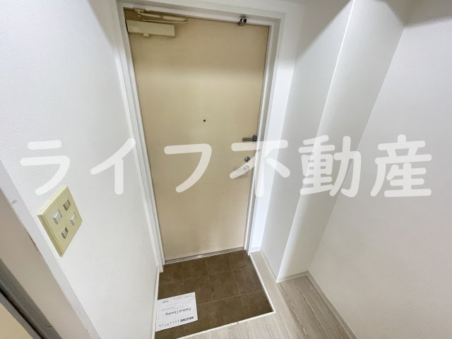 アールエス菱屋西の玄関|明るい玄関です