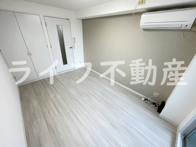 アールエス菱屋西の内装|明るい室内です
