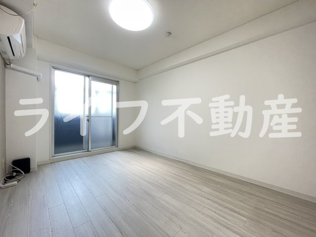 アールエス菱屋西の洋室|スタンダードな洋室です