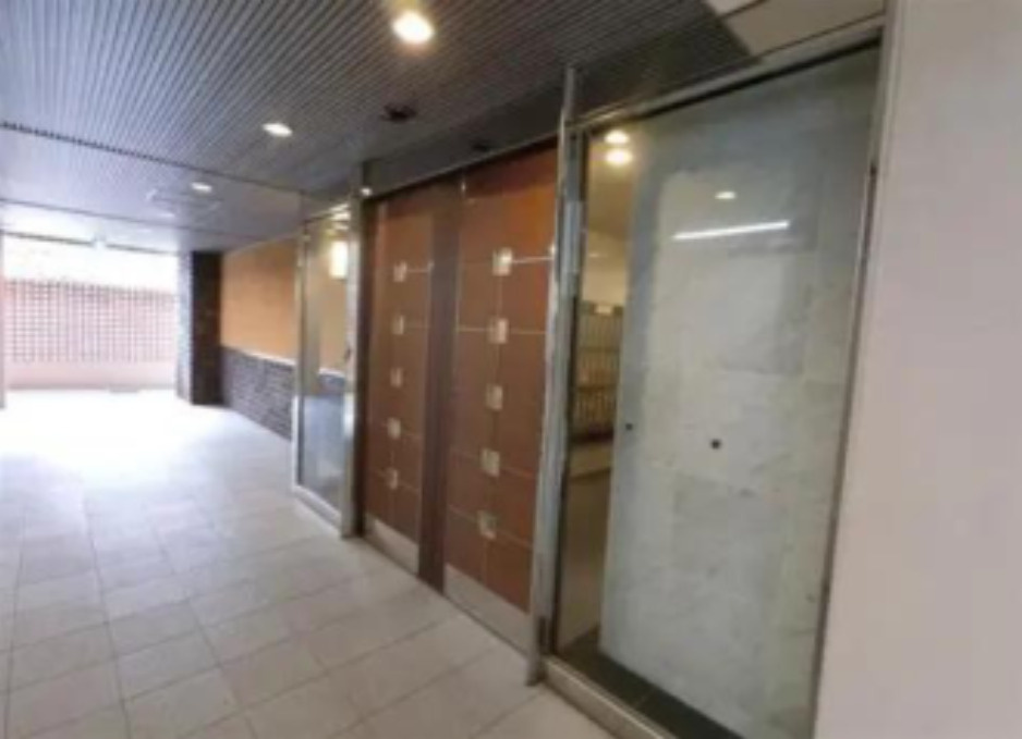 大阪市西区本田３丁目の賃貸マンションのロビー
