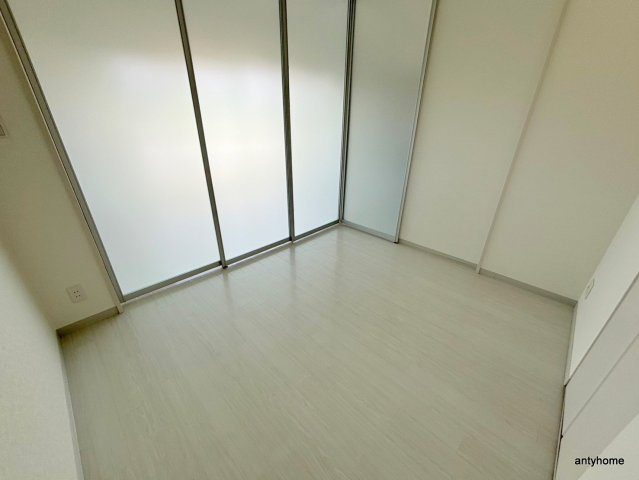 アリスガーデンエサカ 仲介手数料無料の洋室