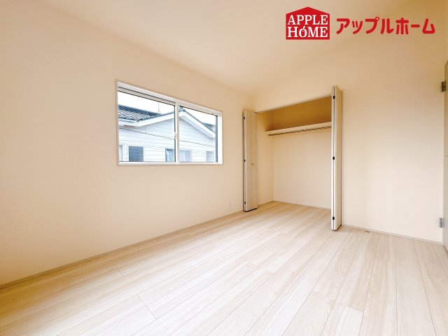[新築住宅] 鴻巣市人形1丁目 全1棟の洋室|２階居室は全室収納あり！たっぷりある収納活用でお部屋もキレイを保てます♪