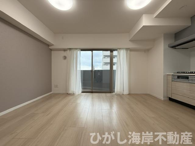 プレディアンスフォート湘南平塚リコットの居間・リビング|新規リフォーム完了！　12.3帖　LDK