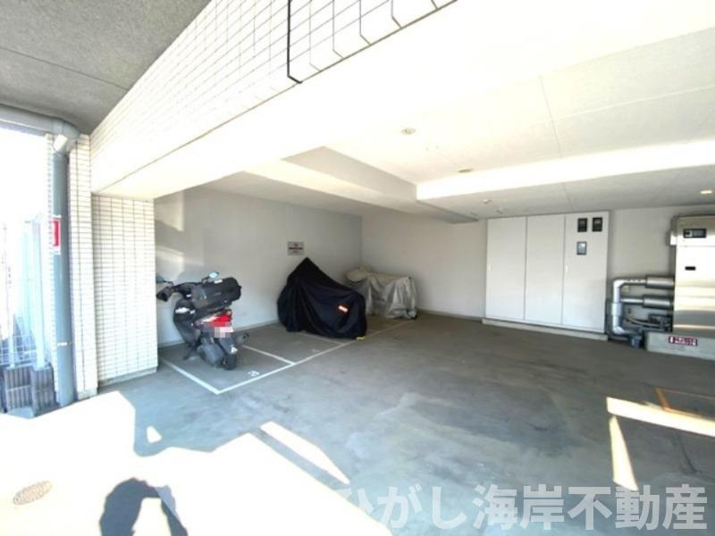 プレディアンスフォート湘南平塚リコットの駐車場|バイク置場
