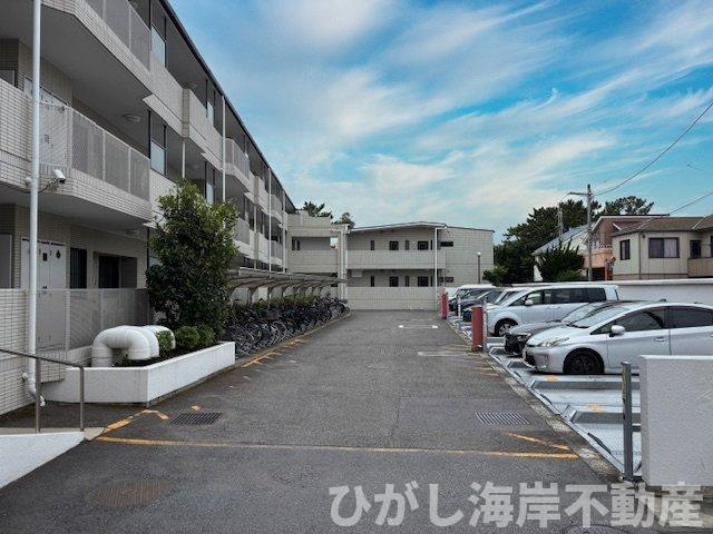 ライツ茅ヶ崎東海岸の駐車場|敷地内駐車場