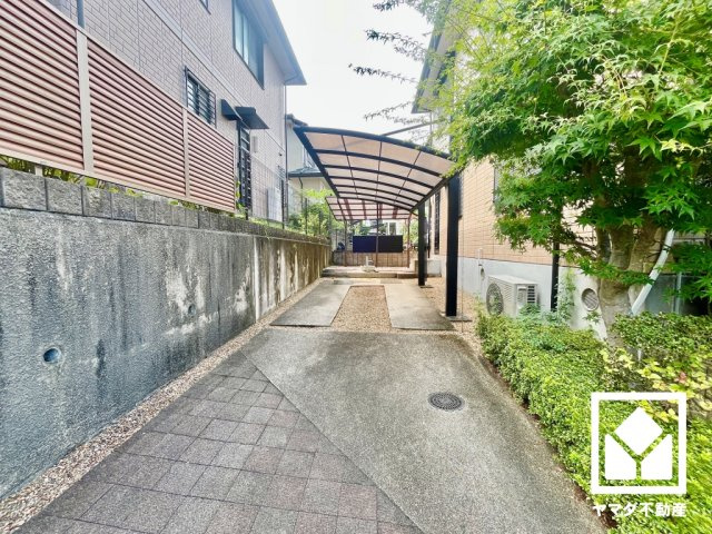 宇治市平尾台３丁目の駐車場
