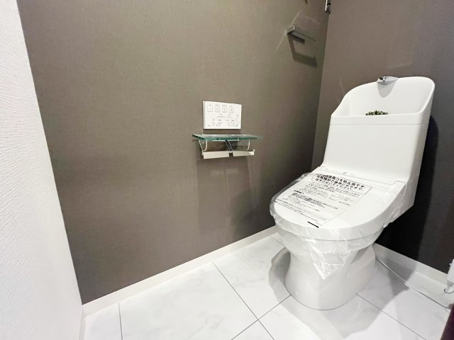 【入間市】朝日パリオのトイレ|可動棚付きのおしゃれなトイレです♪