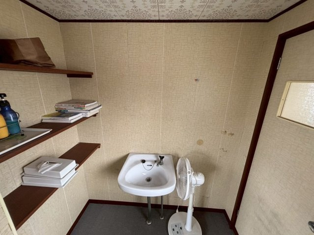旭市泉川　倉庫付き中古戸建の洗面所