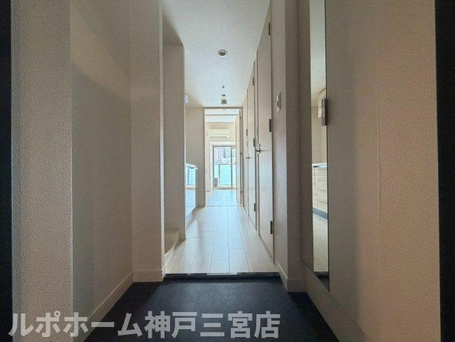 プレサンス神戸元町ベルシオンの玄関