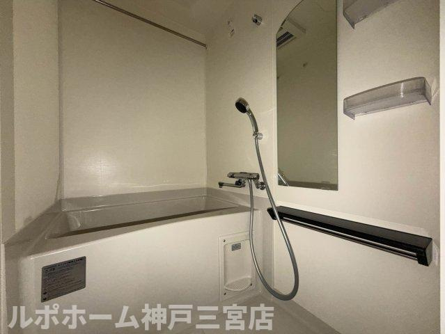 プレサンス神戸元町ベルシオンの浴室