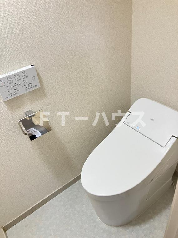 下貝塚戸建のトイレ