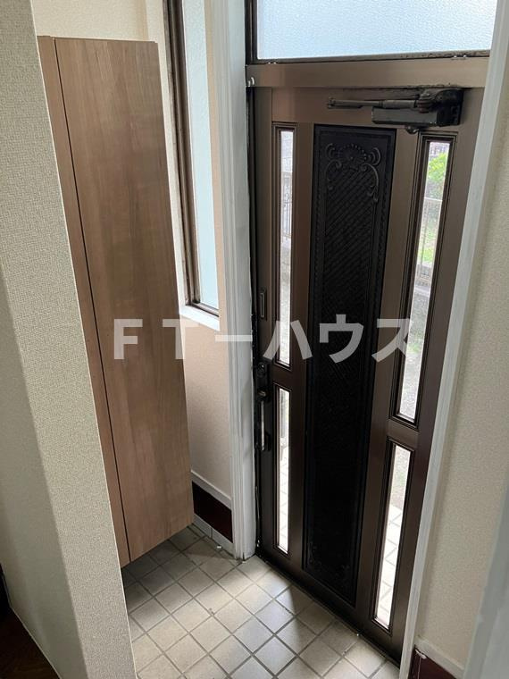 下貝塚戸建の玄関