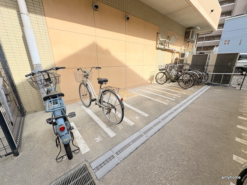 ヴァンスタージュ姫里の駐車場