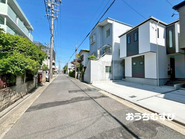 北区成願寺102(全2棟)の前面道路含む現地写真