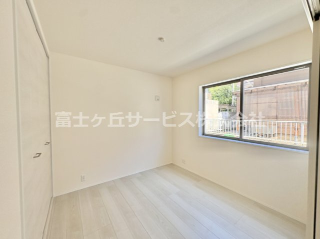 【洋室】 | 田原市神戸町東大坪 新築一戸建て 3号棟 | コンパクトで使いやすい洋室です