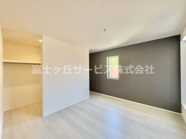 【寝室】 | 田原市神戸町東大坪 新築一戸建て 3号棟 | 落ち着いて過ごせるお部屋なので、寝室にいかがでしょうか
