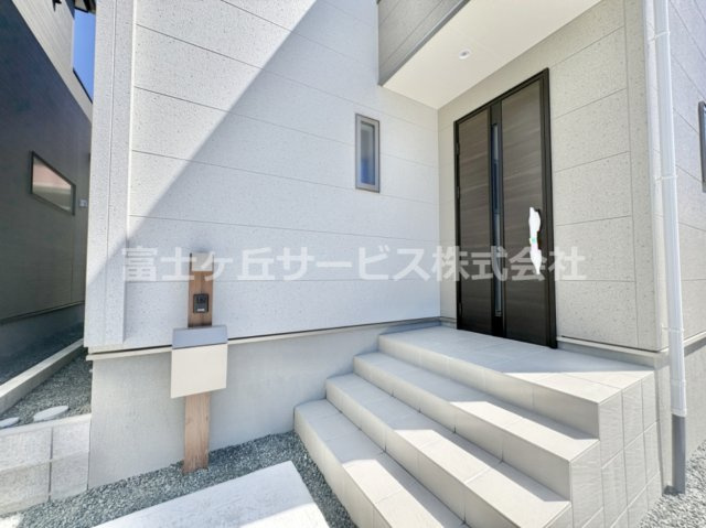 【エントランス】 | 田原市神戸町東大坪 新築一戸建て 3号棟 | エントランスです
