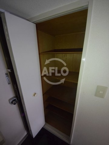 難波リーガルハウス　難波元町小学校区の収納|難波リーガルハウス　玄関収納