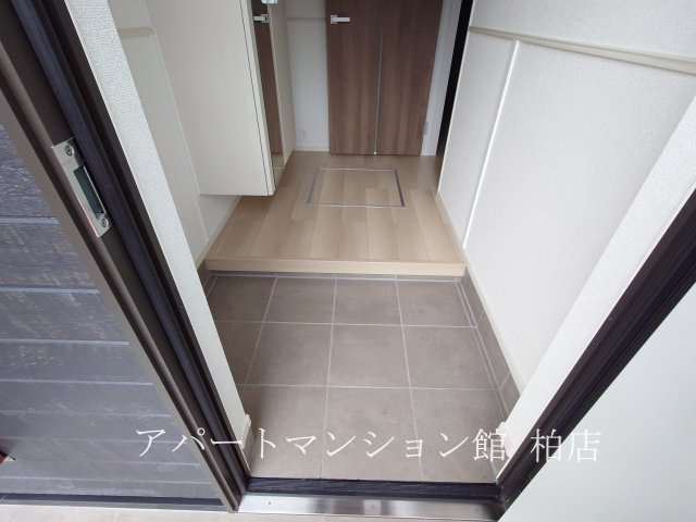 ブラウンヒルズの玄関