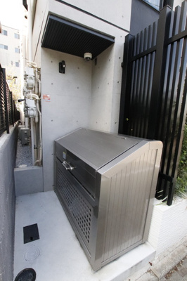 敷地内ごみ置き場