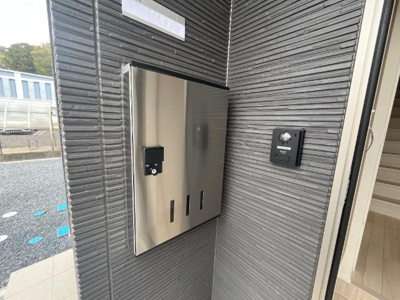 【その他】 | 仮）ひたちなか市勝倉新築アパートＡ棟 | 宅配ボックス（イメージ）
