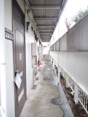 １階共用通路