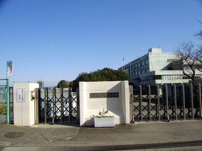 厚木市立戸室小学校まで1000ｍ